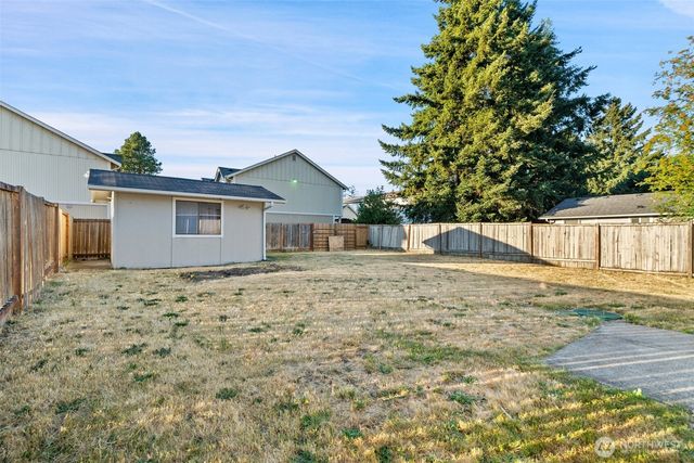 111 113 175th Street S, Spanaway, WA 98387