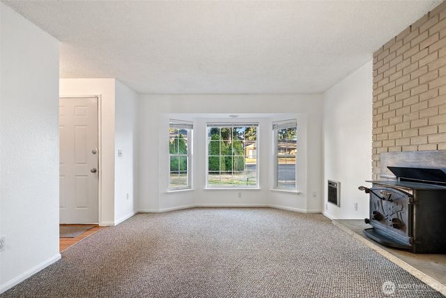 111 113 175th Street S, Spanaway, WA 98387