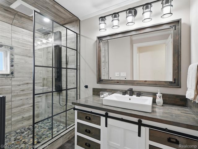45625 W 9 Mile Road, Novi, MI 48374