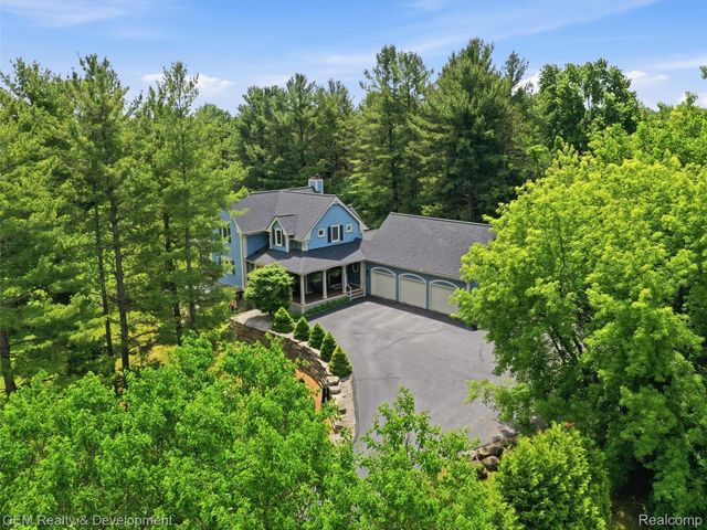 45625 W 9 Mile Road, Novi, MI 48374