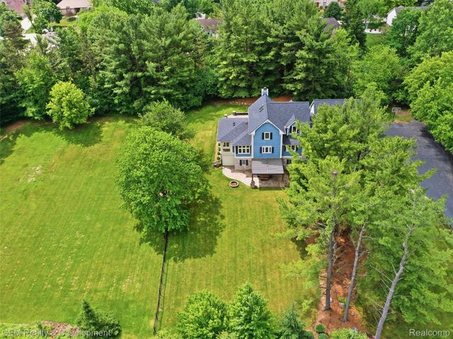 45625 W 9 Mile Road, Novi, MI 48374