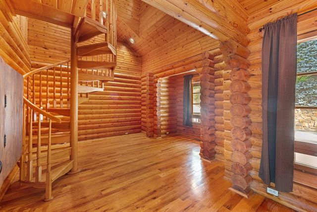 214 Cross Creek Trail, Robbinsville, NC 28771