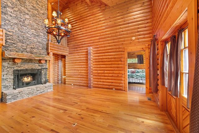 214 Cross Creek Trail, Robbinsville, NC 28771