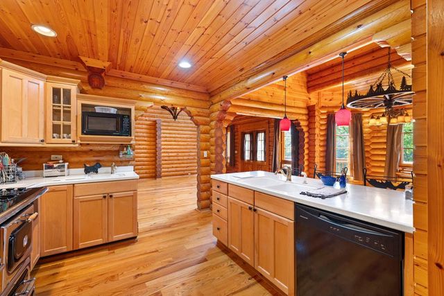 214 Cross Creek Trail, Robbinsville, NC 28771