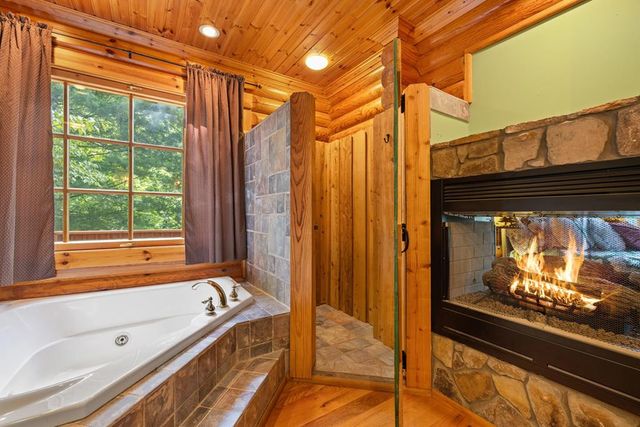 214 Cross Creek Trail, Robbinsville, NC 28771