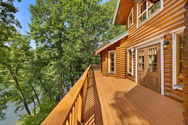 214 Cross Creek Trail, Robbinsville, NC 28771