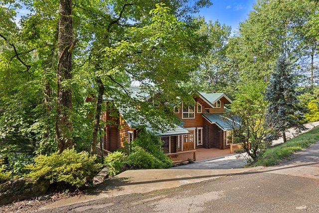 214 Cross Creek Trail, Robbinsville, NC 28771