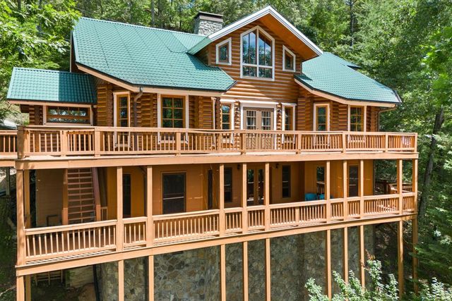 214 Cross Creek Trail, Robbinsville, NC 28771