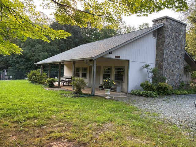 214 Cross Creek Trail, Robbinsville, NC 28771