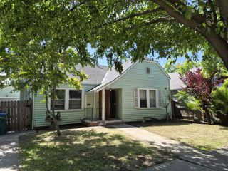 212 E Pine St, Stockton, CA 95204