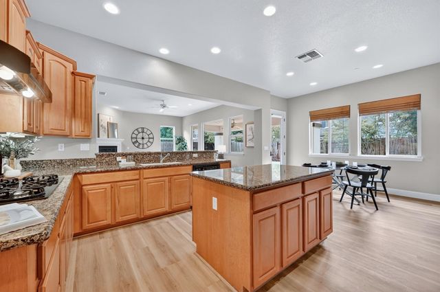 503 Lohse Ct, Lincoln, CA 95648
