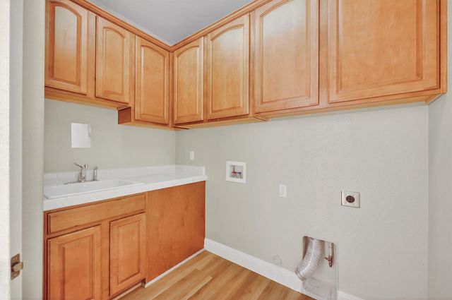 503 Lohse Ct, Lincoln, CA 95648