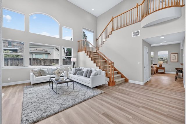 503 Lohse Ct, Lincoln, CA 95648