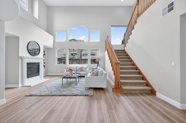 503 Lohse Ct, Lincoln, CA 95648