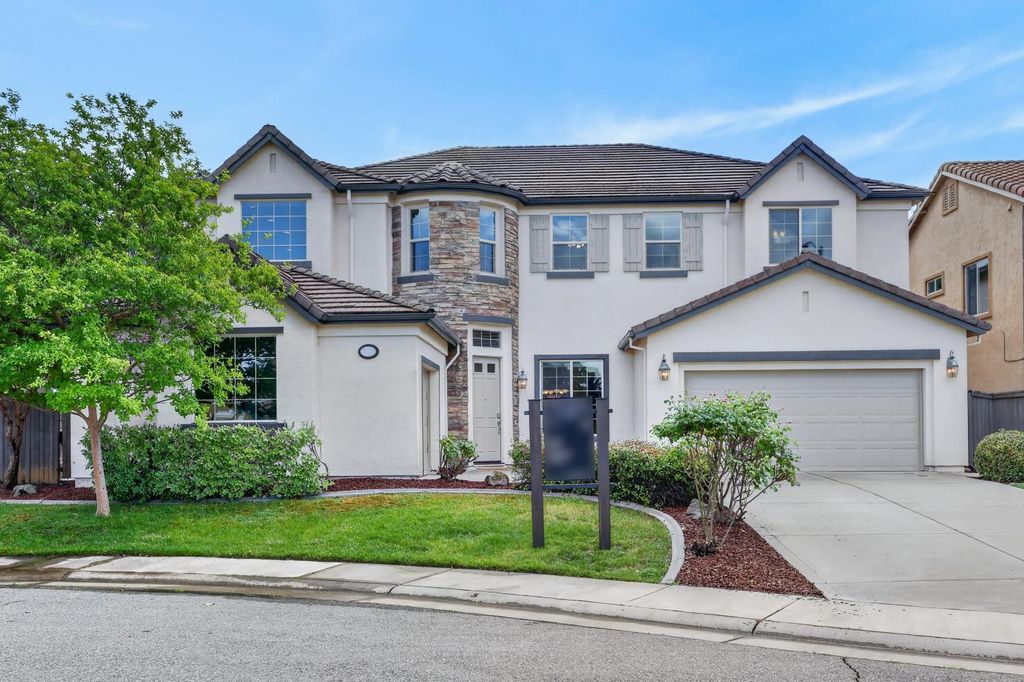 503 Lohse Ct, Lincoln, CA 95648