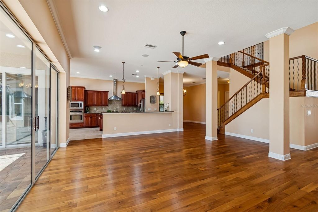 Image 9 of property listing at 2630 GRAND LAKESIDE DRIVE, Palm Harbor, FL 34684