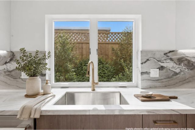 8 Friendly Court, Redwood City, CA 94063