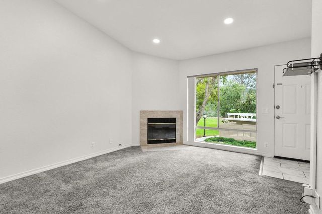 11525 Fury Ln 96, El Cajon, CA 92019