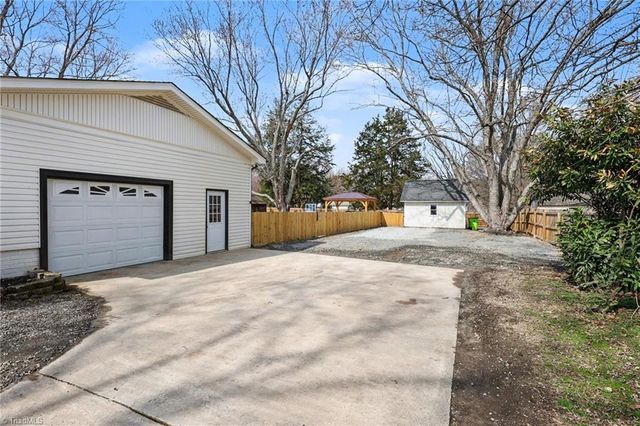 1917 Oak Ridge Road, Oak Ridge, NC 27310