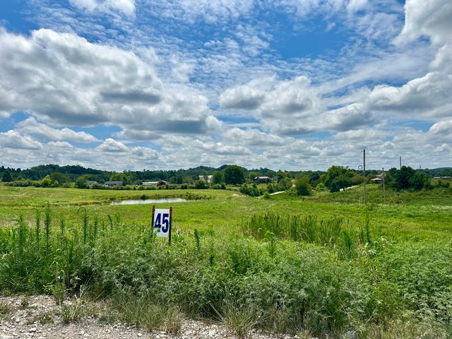 32 Turkey Loop, East Bernstadt, KY 40729