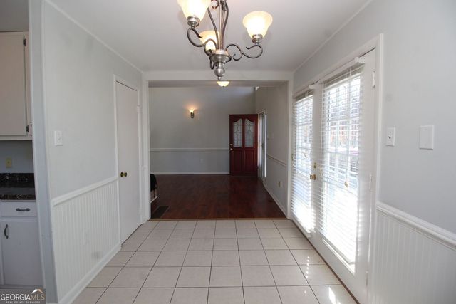 9240 Nova Drive, Gainesville, GA 30506