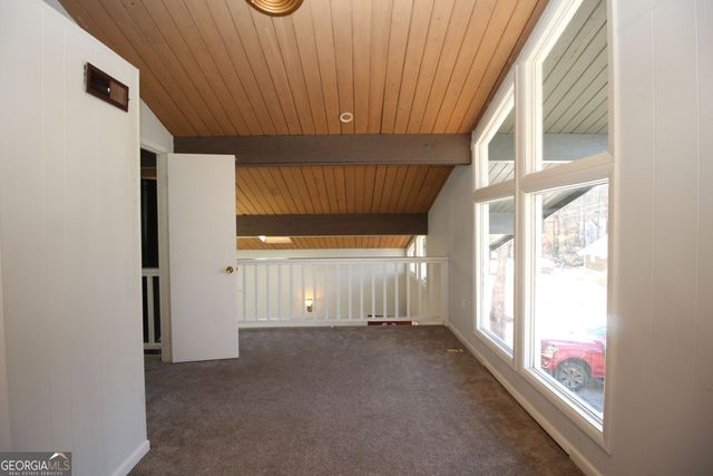 9240 Nova Drive, Gainesville, GA 30506