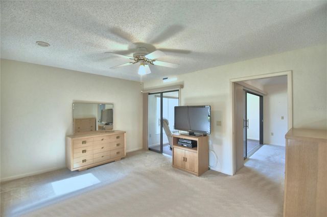 4828 SQUIRE HOLLOW DRIVE, Lakeland, FL 33811