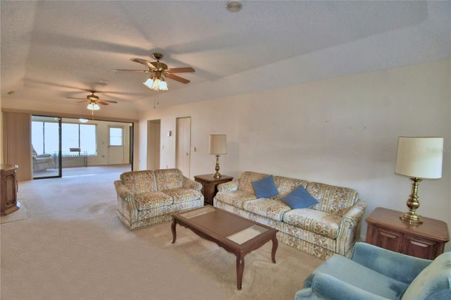 4828 SQUIRE HOLLOW DRIVE, Lakeland, FL 33811