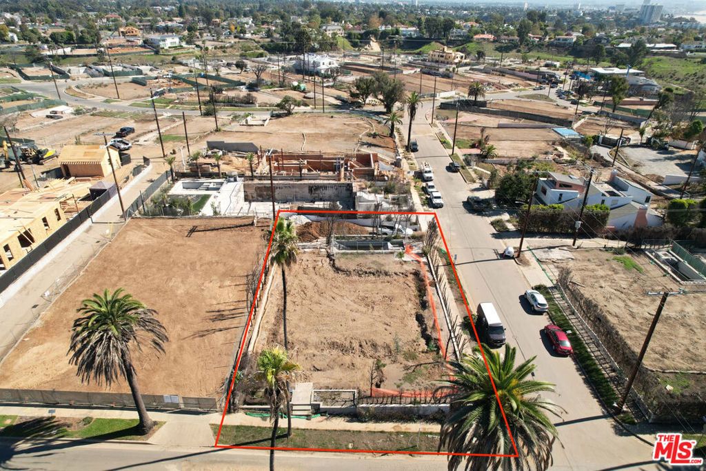 Image 1 of property listing at 500 Swarthmore Avenue, Pacific Palisades, CA 90272
