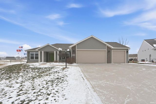 3810 Victoria Lakes Court, New Haven, IN 46774