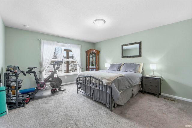 3810 Victoria Lakes Court, New Haven, IN 46774