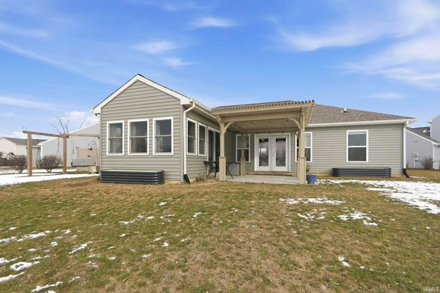 3810 Victoria Lakes Court, New Haven, IN 46774