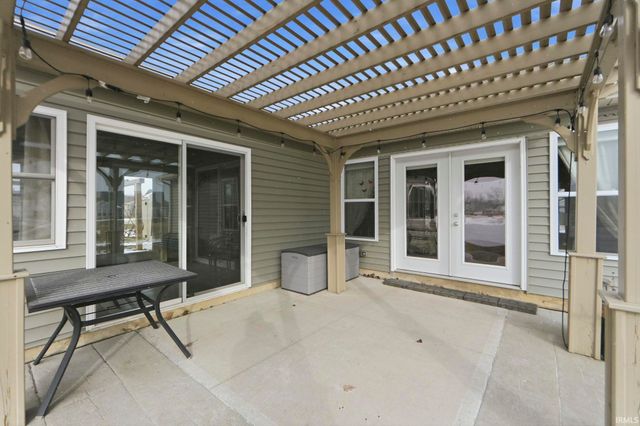 3810 Victoria Lakes Court, New Haven, IN 46774