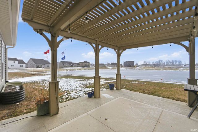 3810 Victoria Lakes Court, New Haven, IN 46774