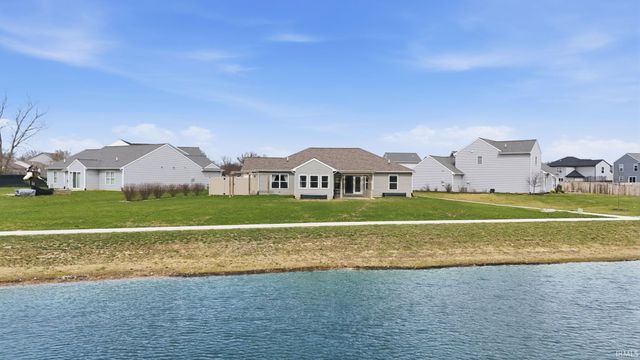 3810 Victoria Lakes Court, New Haven, IN 46774