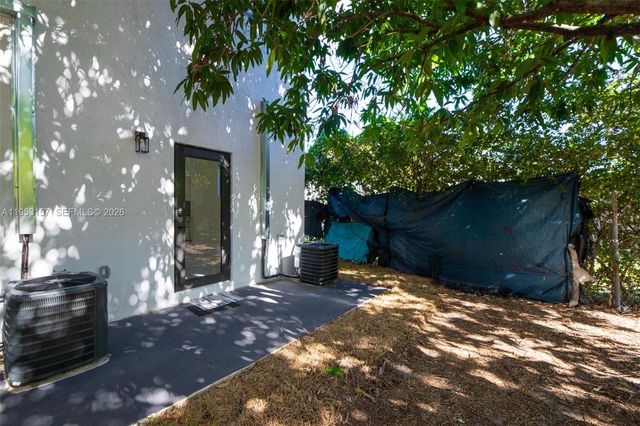 742 NW 70th St 2, Miami, FL 33150