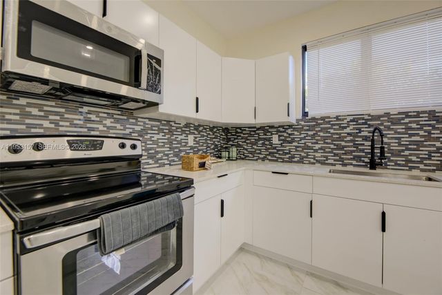 742 NW 70th St 2, Miami, FL 33150