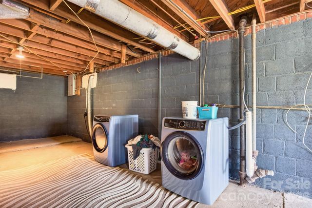 318 Stonewall Avenue, Swannanoa, NC 28778