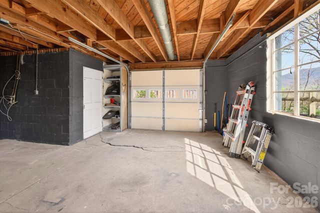 318 Stonewall Avenue, Swannanoa, NC 28778