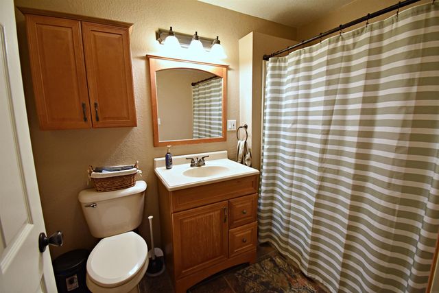 112 NW 9th Avenue, Independence, IA 50644