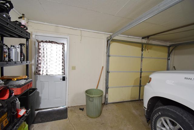 112 NW 9th Avenue, Independence, IA 50644