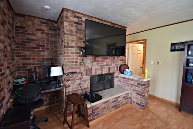 112 NW 9th Avenue, Independence, IA 50644