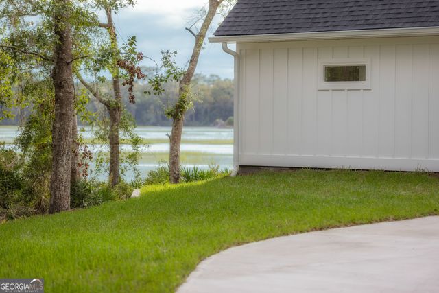 87 Lighthouse Way, Woodbine, GA 31569