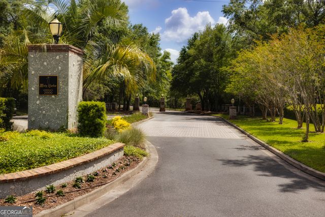 87 Lighthouse Way, Woodbine, GA 31569