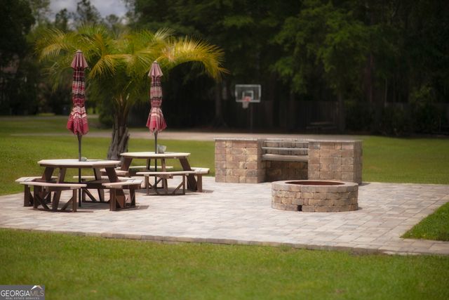 87 Lighthouse Way, Woodbine, GA 31569