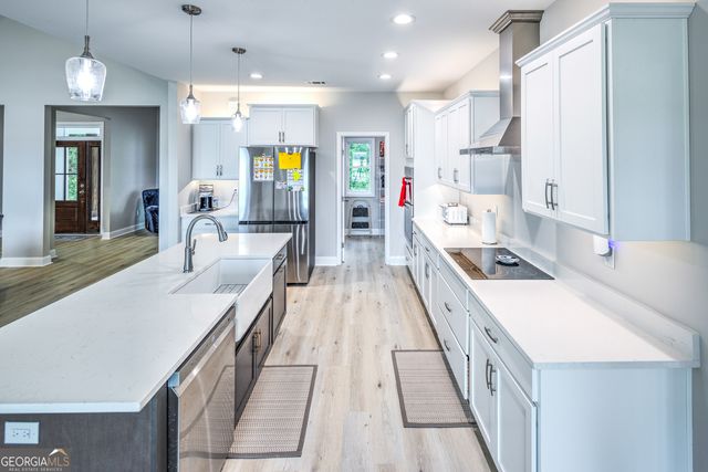 87 Lighthouse Way, Woodbine, GA 31569