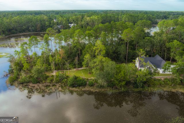 87 Lighthouse Way, Woodbine, GA 31569