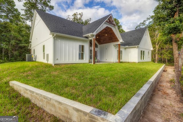 87 Lighthouse Way, Woodbine, GA 31569