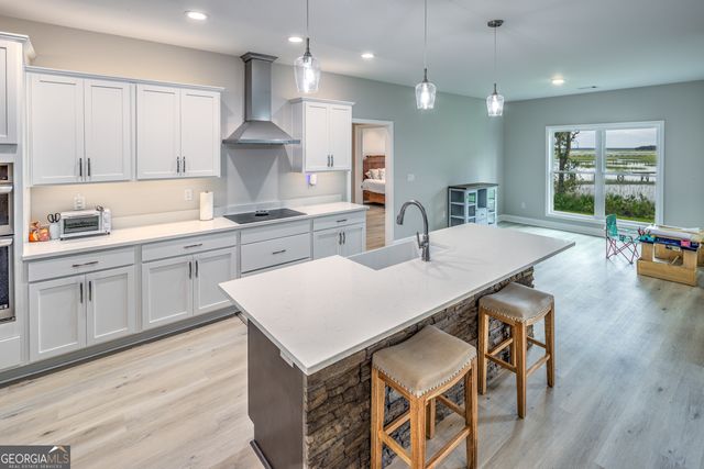 87 Lighthouse Way, Woodbine, GA 31569