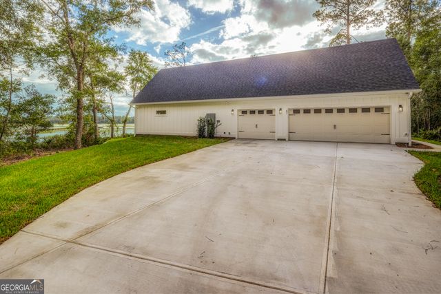 87 Lighthouse Way, Woodbine, GA 31569